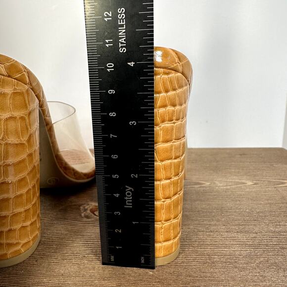 Wild Diva Lounge Lucite Chunky Block Heel Sandals SZ 6 Mustard Tan Croc Print - Picture 9 of 10